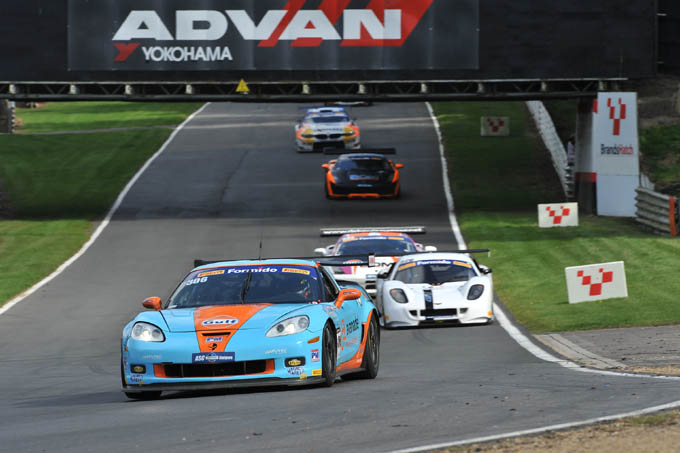 Max Koebolt actie Brands Hatch